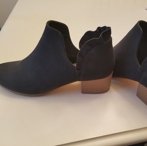 Women's black ruffle ankle boots
